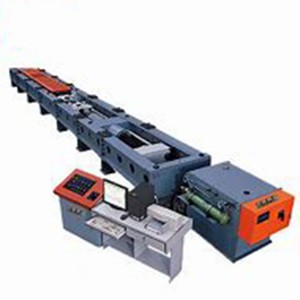 Hydraulic universal testing machine